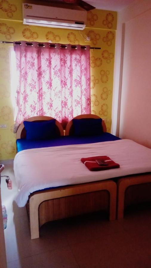 The Tavern Orchid Hotel Kolkata Bagian luar foto
