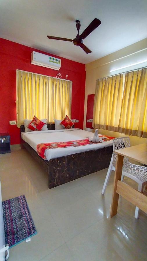 The Tavern Orchid Hotel Kolkata Bagian luar foto